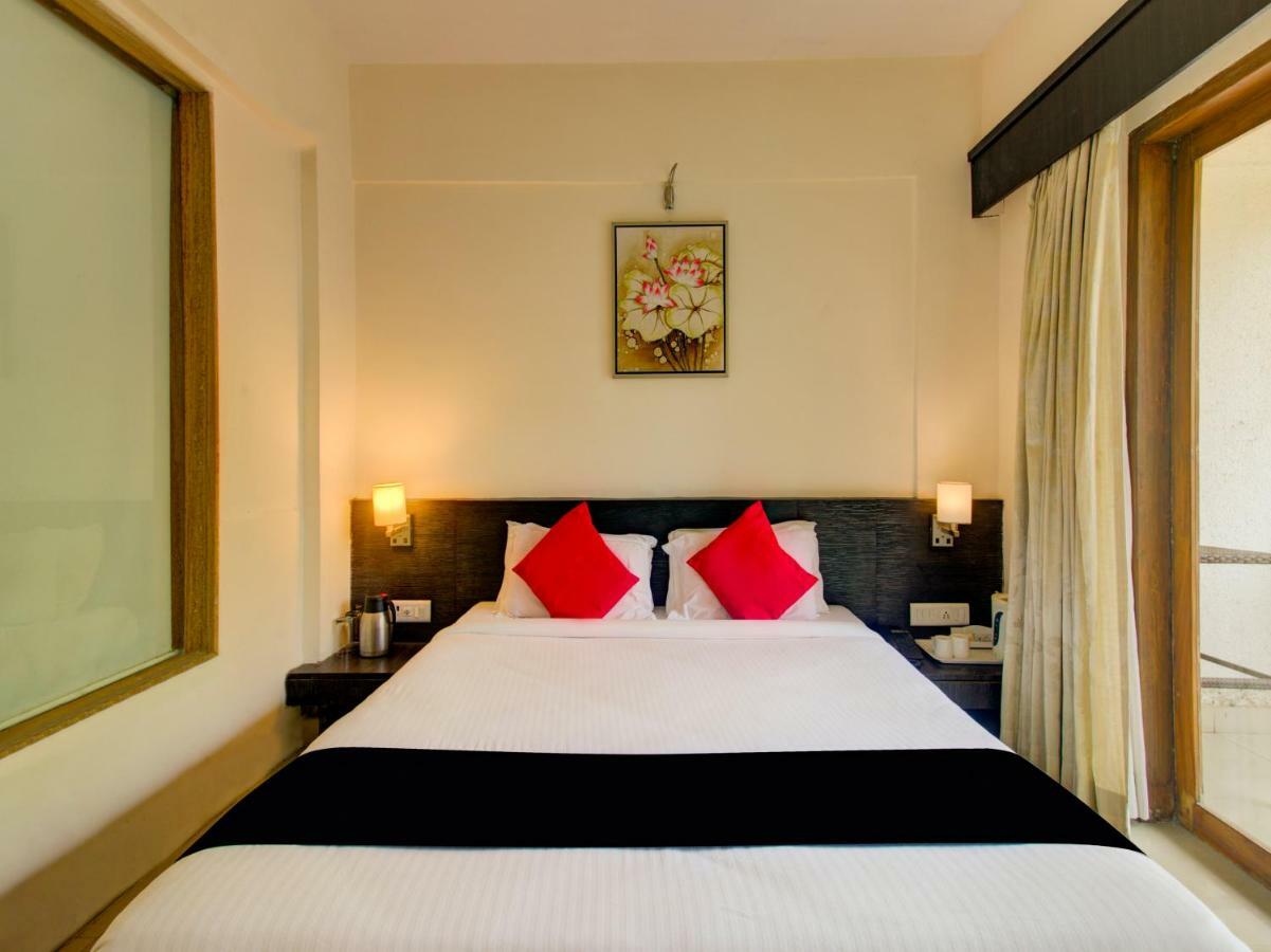 Capital O 36727 Plush Retreat Hotel Dive Екстериор снимка