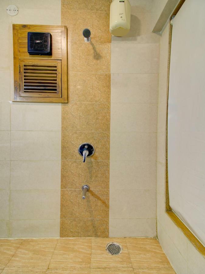 Capital O 36727 Plush Retreat Hotel Dive Екстериор снимка