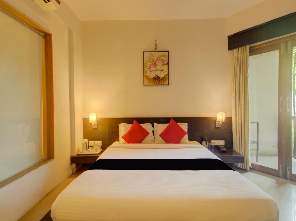 Capital O 36727 Plush Retreat Hotel Dive Екстериор снимка